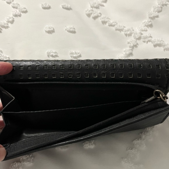 Black leather Volcom wallet. - Picture 5 of 5